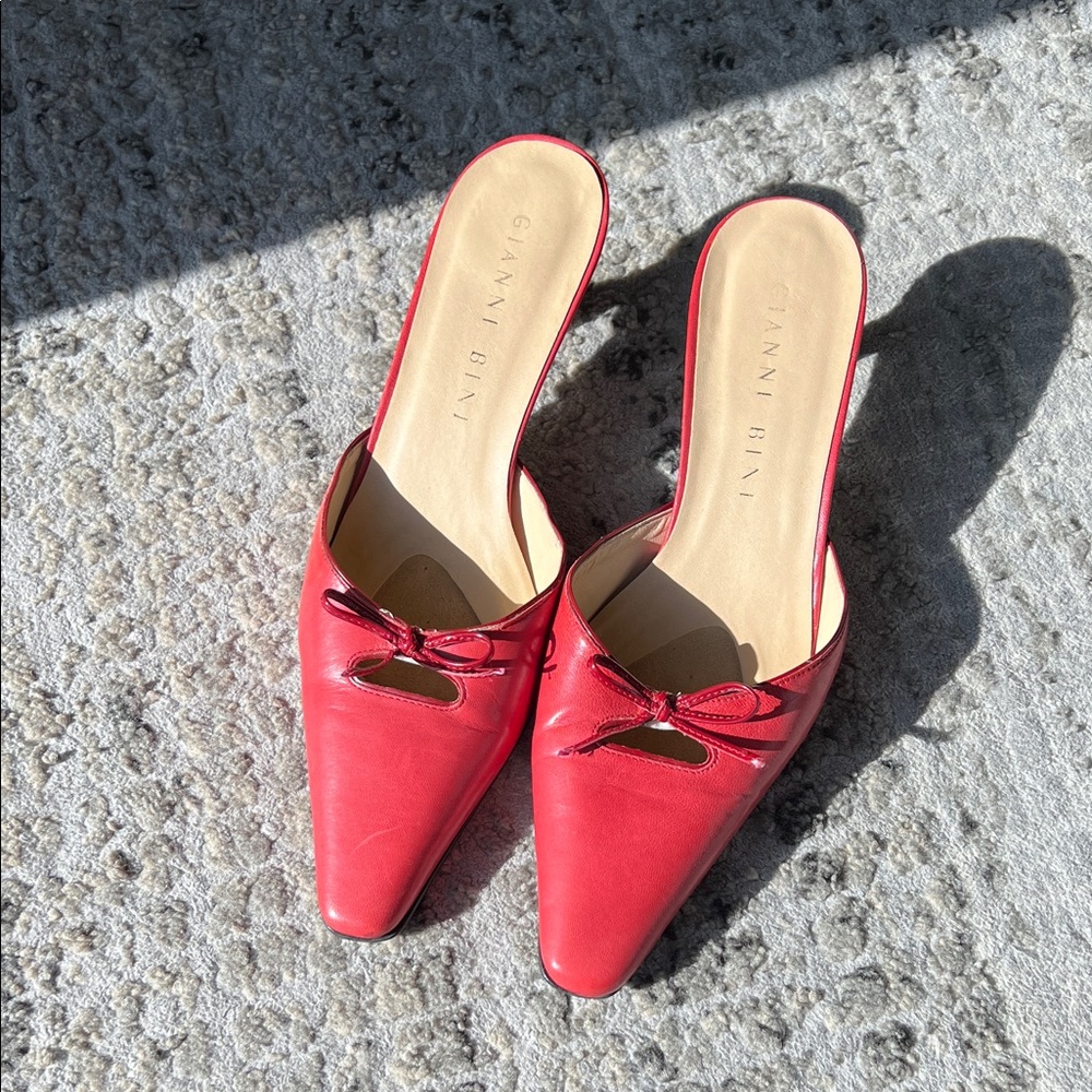 Gianni Bini red leather mules size 7